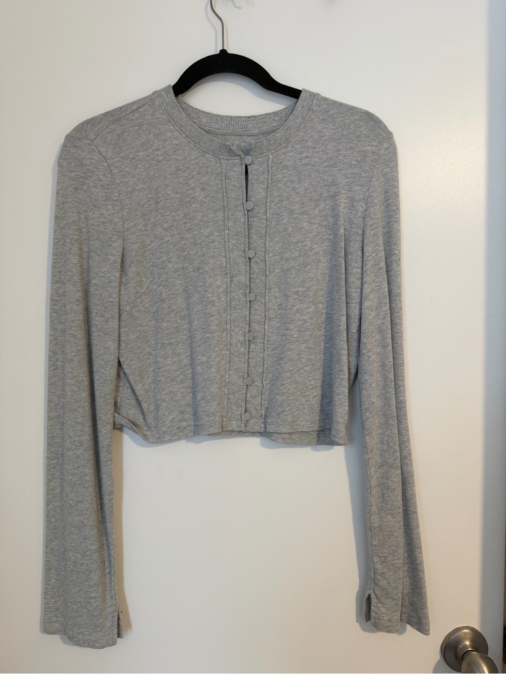 aerie Heather Gray Cropped Button-Front Long Sleeve Top